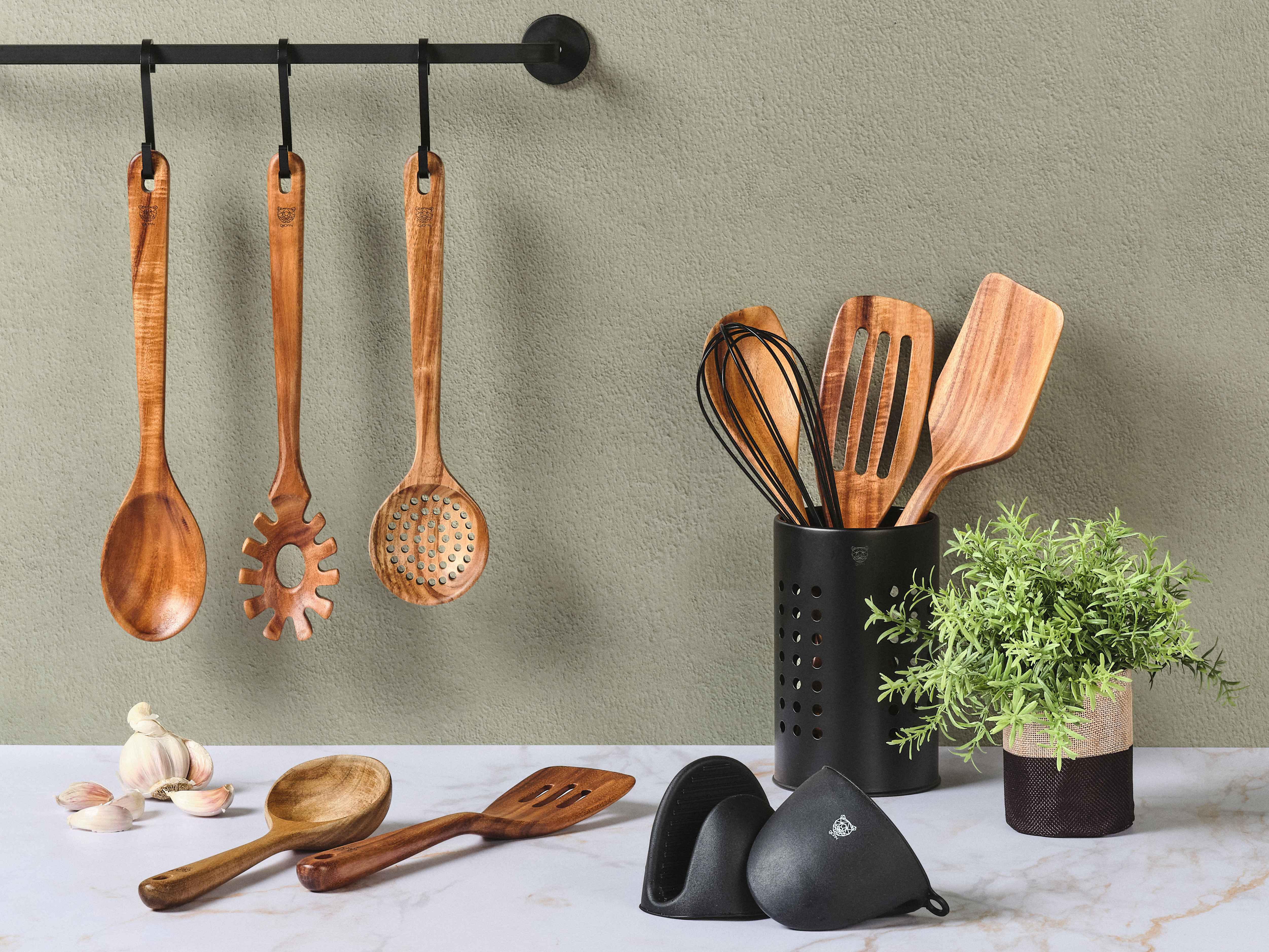 Set d'ustensiles de cuisine en bois d'acacia SKOV - 12 pièces