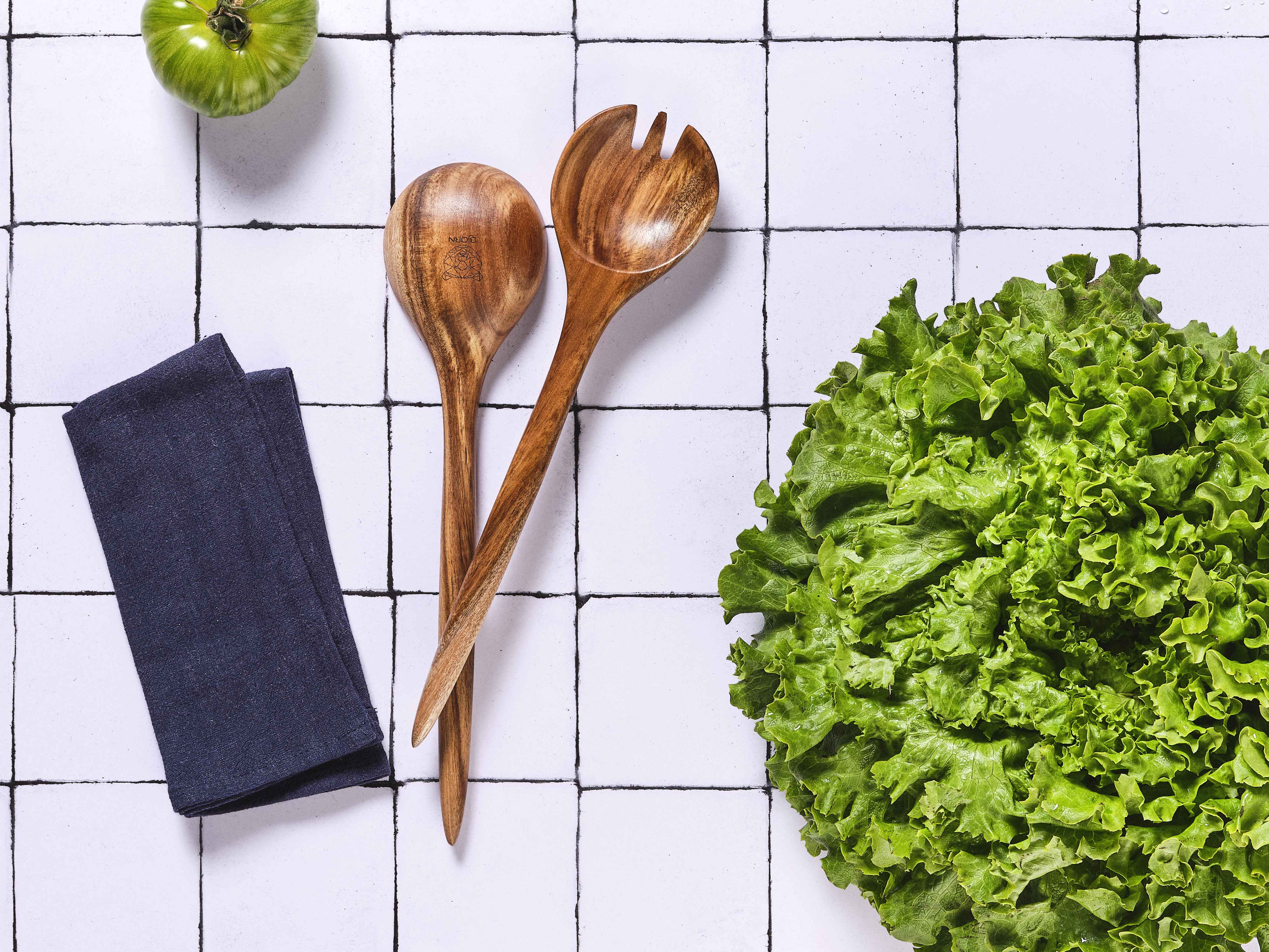 Couverts à salade en bois d'acacia ROLF